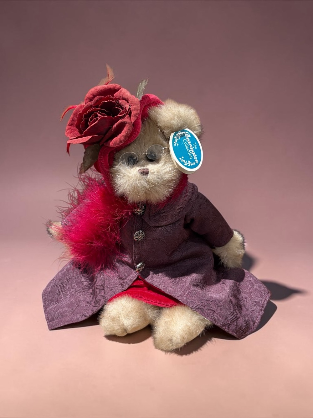 BEARINGTON COLLECTION “QUEEN FEDORA” STYLE 1850 DRESSED  ORIGINAL TAG